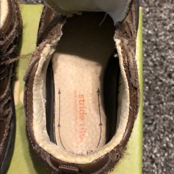 Baby/Toddler GUC Stride rite shoes - Picture 4 of 6